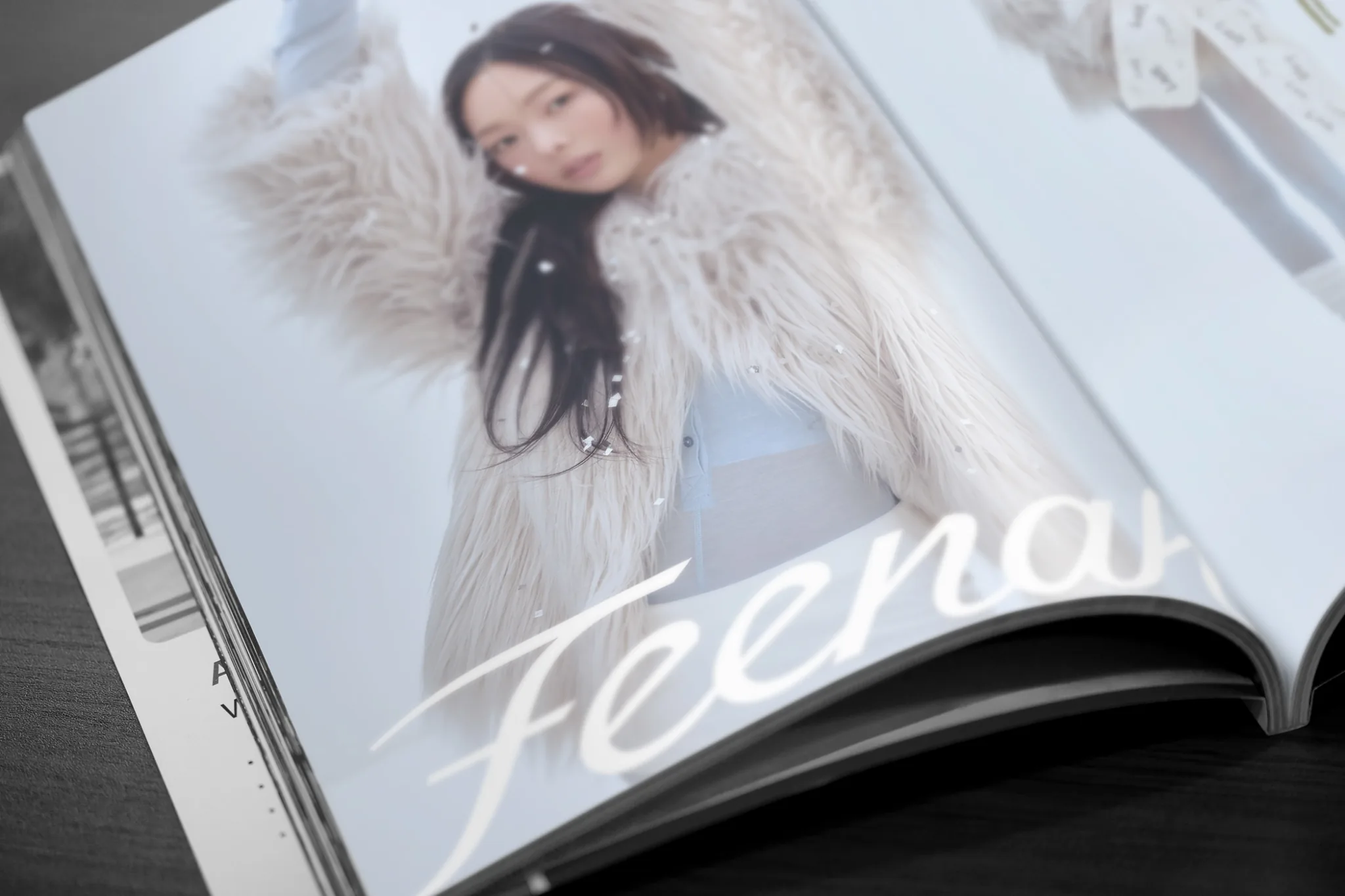 피나 × 금새록 블러셔 화보 — Editorial 2/3