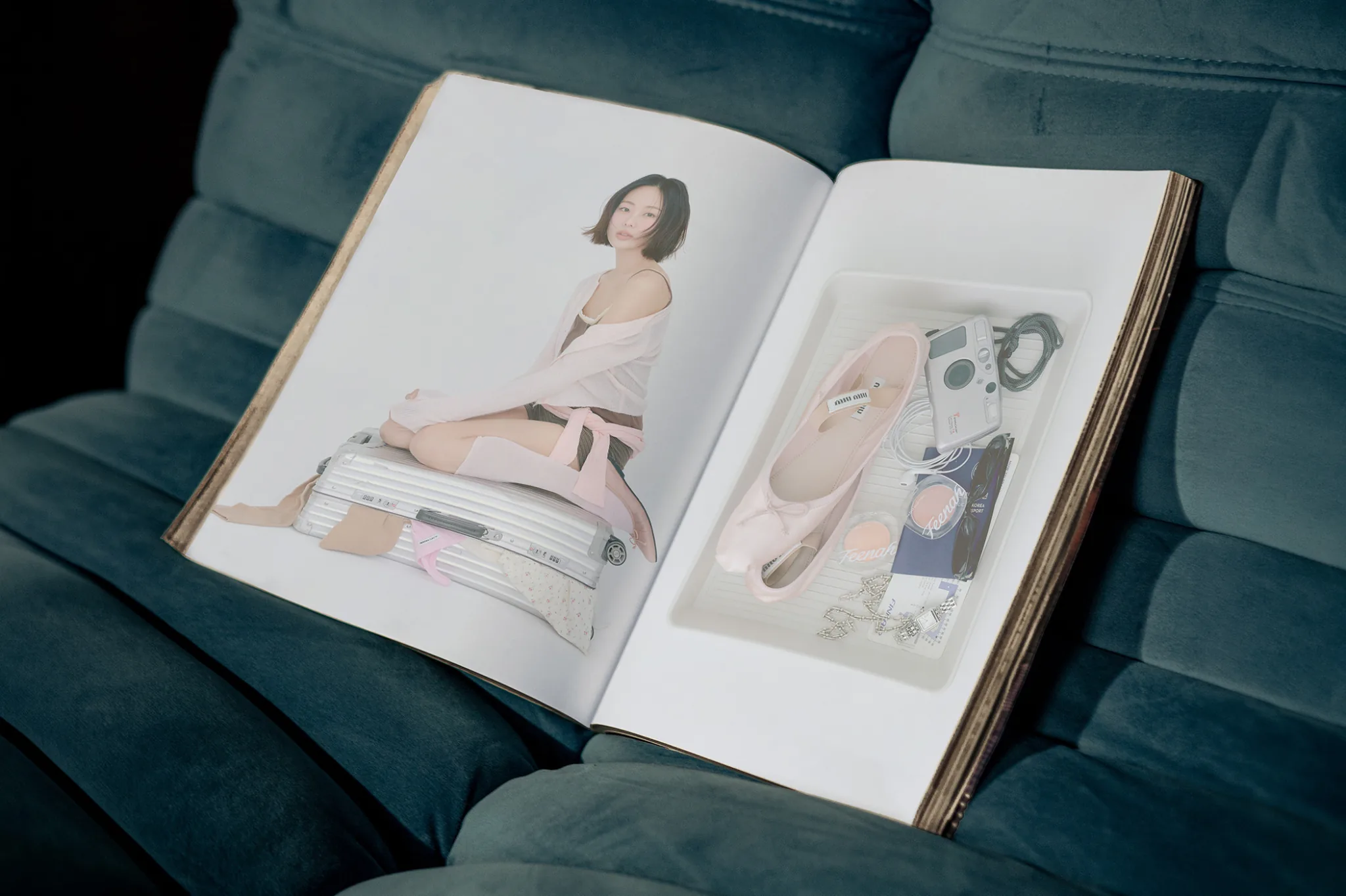 피나 × 금새록 블러셔 화보 — Editorial 3/3