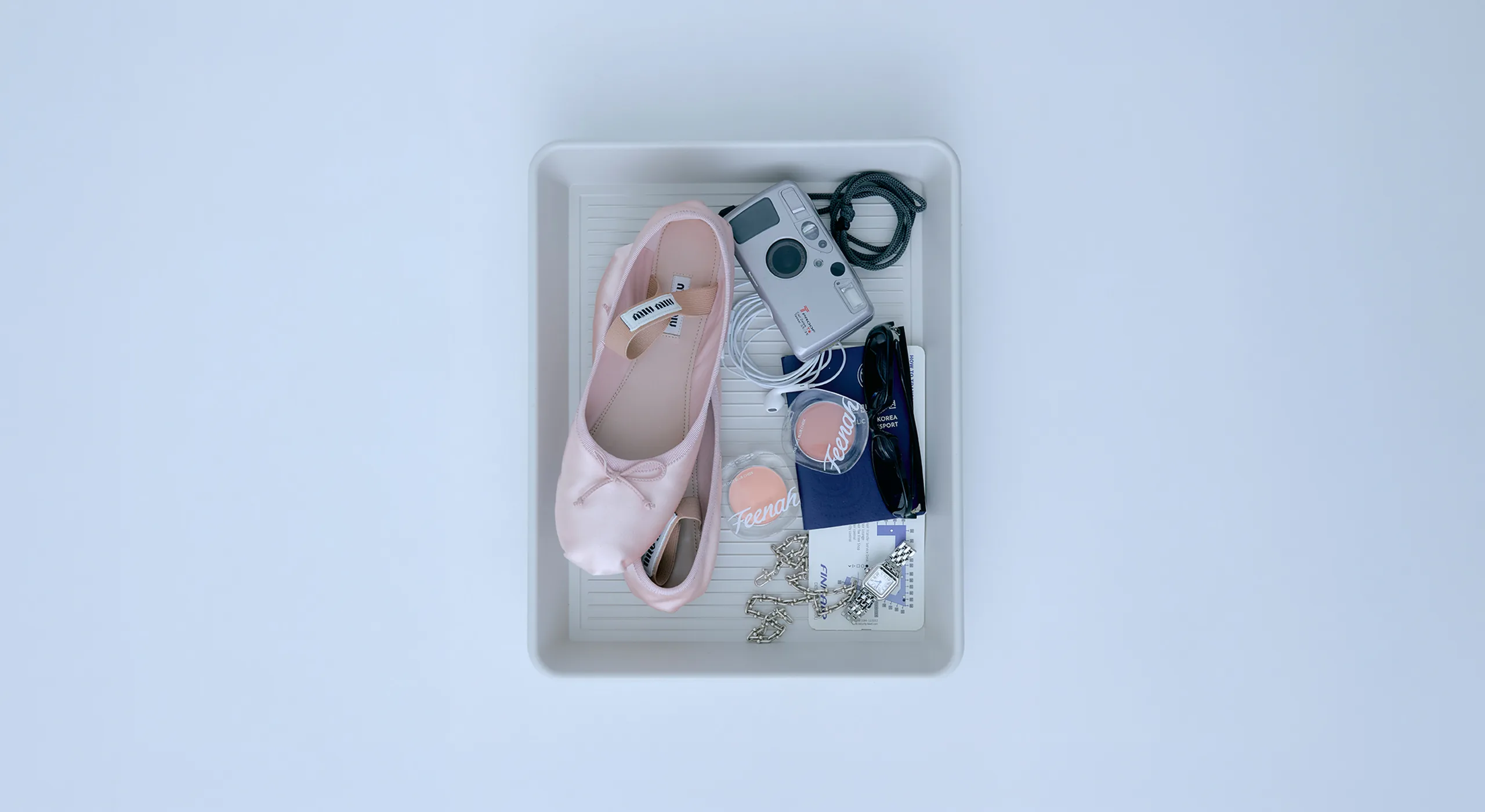피나 × 금새록 블러셔 화보 — 실제 캠페인 현장