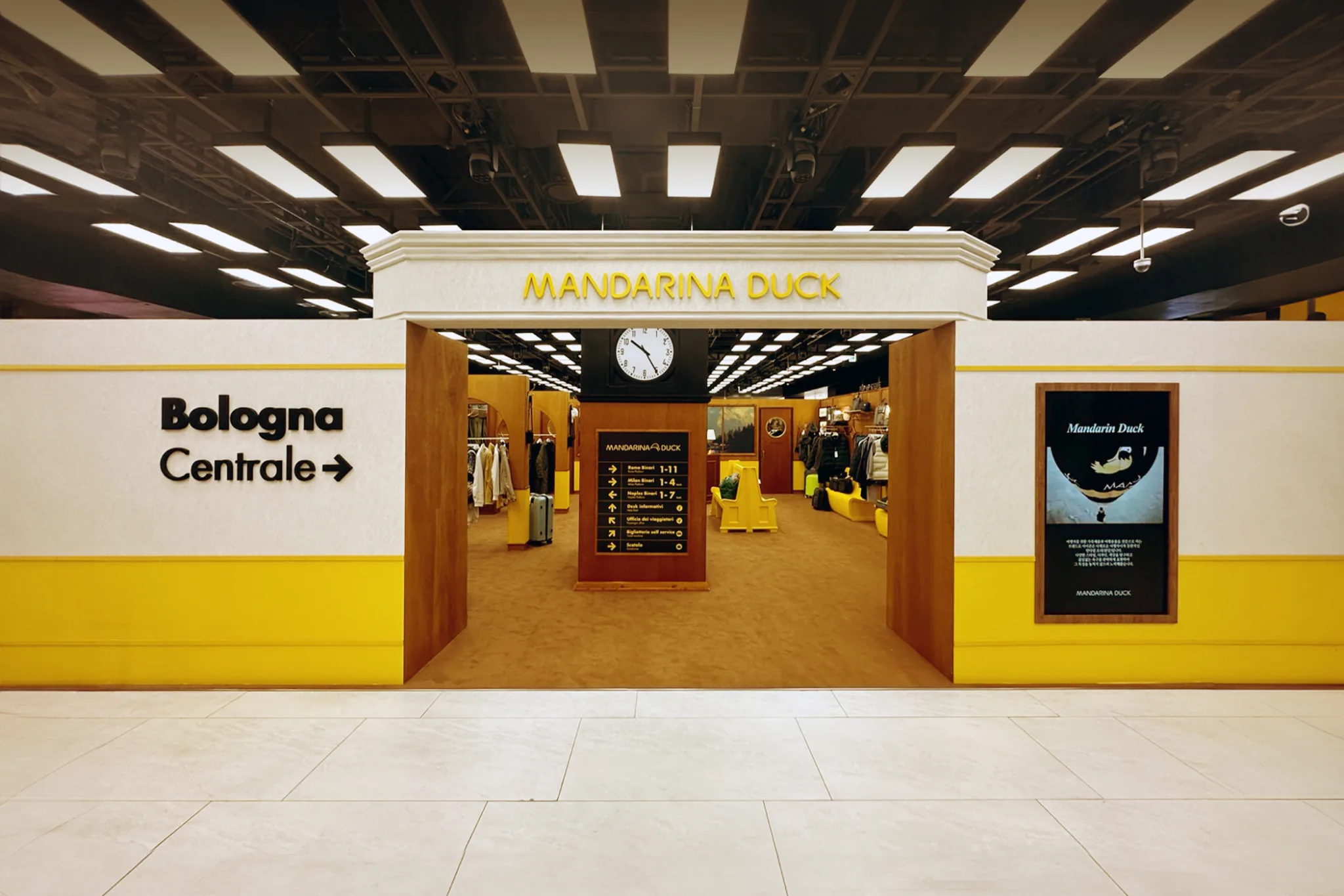 만다리나덕 헬로 스트레인저 — Pop-up — Bologna Centrale 1/5